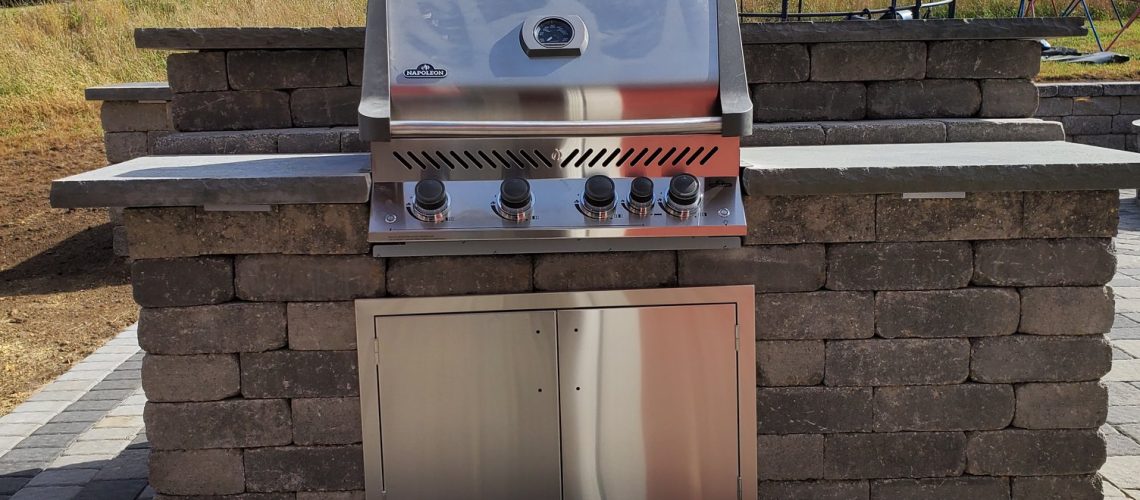 outdoor kitchen